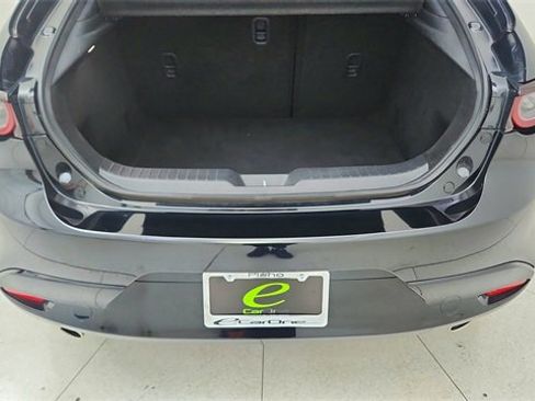 Used 2021 MAZDA MAZDA3 s image 14