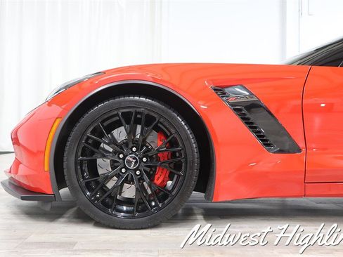 Used 2015 Chevrolet Corvette Z06 w/ 3LZ Preferred Equipment Group image 14