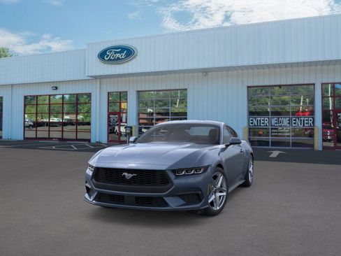 Used 2025 Ford Mustang Coupe image 2