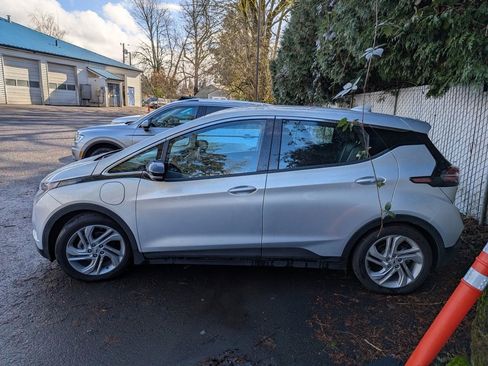 Used 2023 Chevrolet Bolt LT w/ Driver Confidence Package image 2