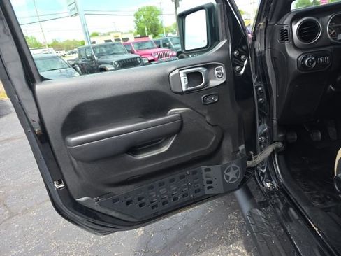 Used 2021 Jeep Gladiator Sport AWD/4WD image 15