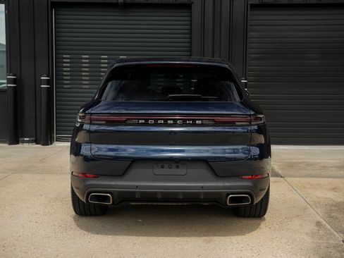 Certified 2025 Porsche Cayenne E-Hybrid image 9
