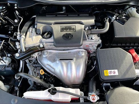 Used 2017 Toyota Camry LE image 30