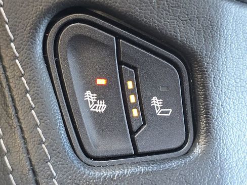 Used 2019 Chevrolet Tahoe LT w/ LT Signature Package image 13