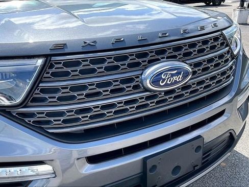 Used 2021 Ford Explorer XLT w/ Equipment Group 202A image 28