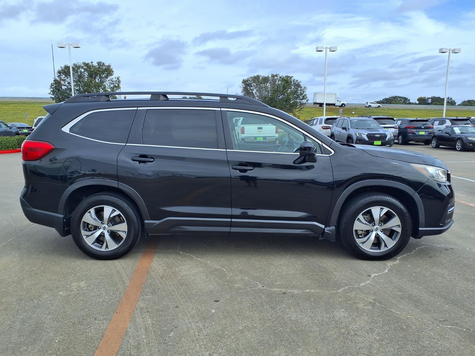 Used 2019 Subaru Ascent Premium w/ Popular Package #2 AWD/4WD image 7