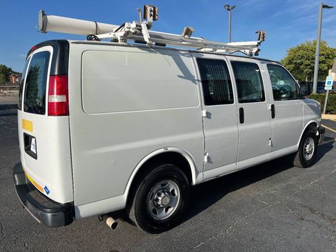 Used 2014 Chevrolet Express 2500 w/ Cold Climate Package RWD image 11