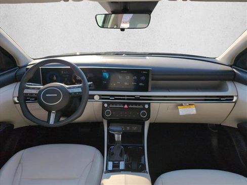 New 2026 Hyundai Tucson SEL image 18