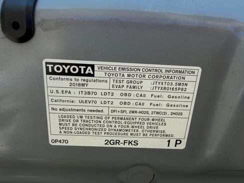 Used 2018 Toyota Tacoma TRD Off-Road w/ TRD Premium Off Road Package AWD/4WD image 38