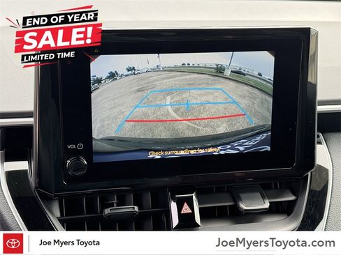 Used 2025 Toyota Corolla SE image 15
