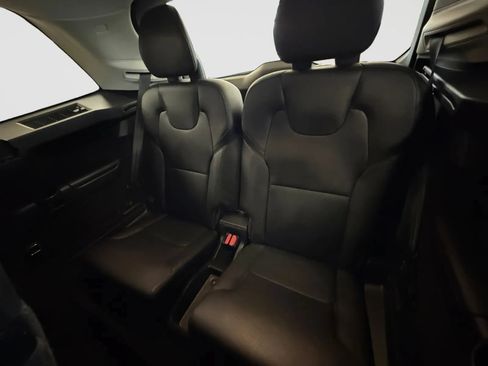Used 2021 Volvo XC90 T6 Momentum w/ Advanced Package AWD/4WD image 16