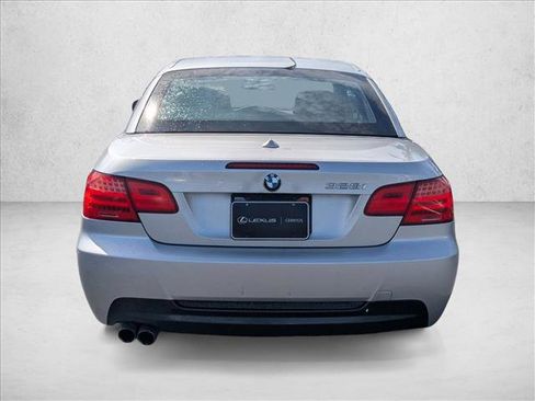 Used 2011 BMW 328i Convertible image 7