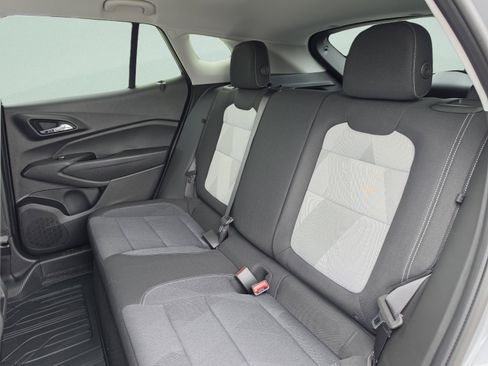 New 2026 Chevrolet Trax LS w/ LS Convenience Package FWD image 19