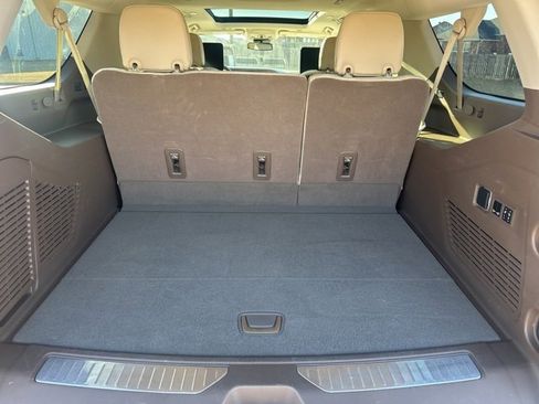 Used 2023 GMC Yukon XL Denali image 34