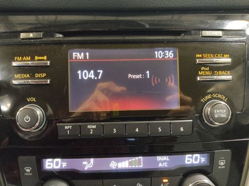 Used 2017 Nissan Rogue Sport SV image 25