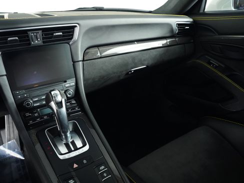 Used 2019 Porsche 911 GT2 RS image 51