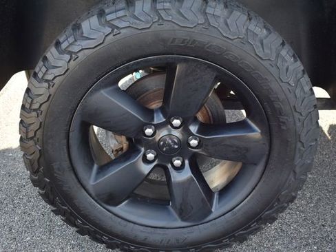 Used 2021 RAM 1500 Classic SLT w/ Electronics Convenience Group AWD/4WD image 52
