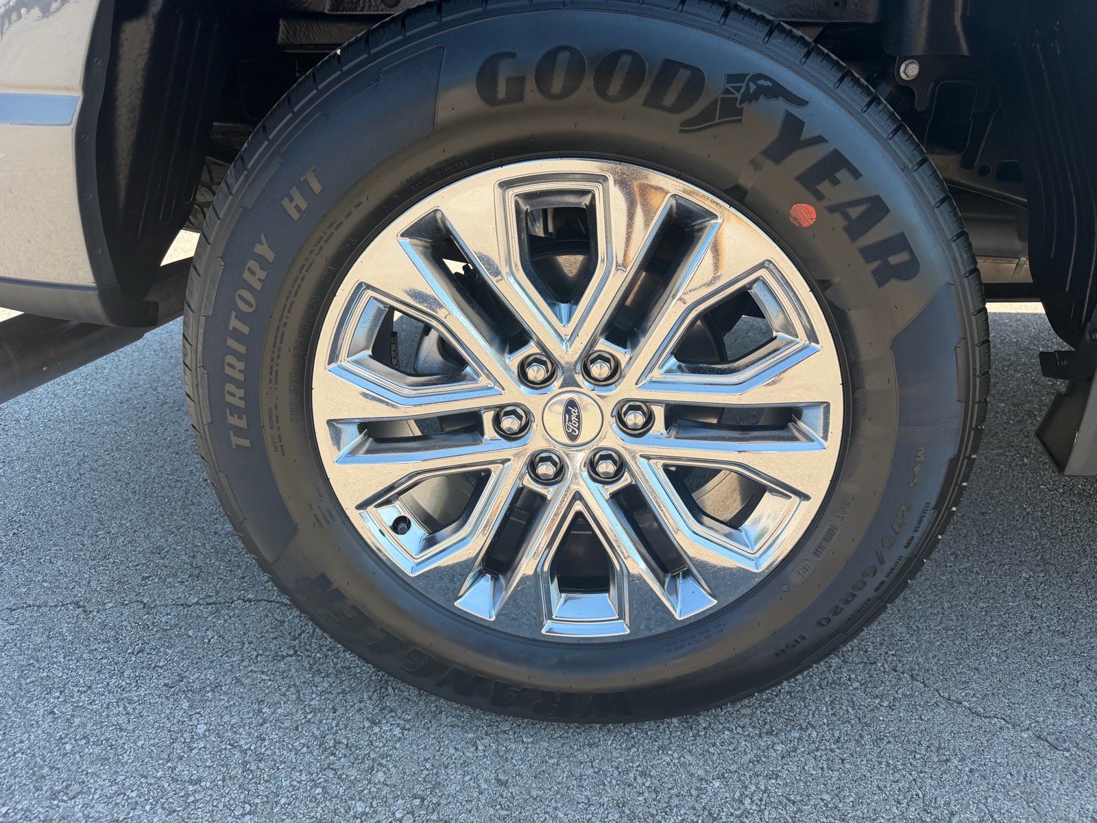 Used 2026 Ford F150 Lariat w/ Equipment Group 501A Mid RWD image 23