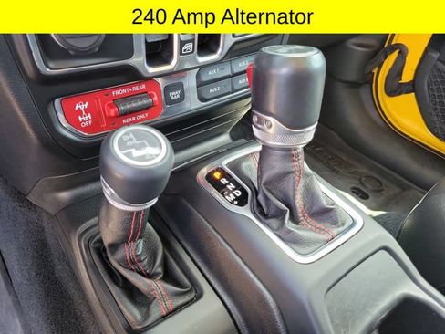 Used 2020 Jeep Wrangler Unlimited Rubicon w/ Dual Top Group AWD/4WD image 25