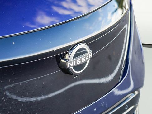 Used 2024 Nissan Ariya AWD image 3