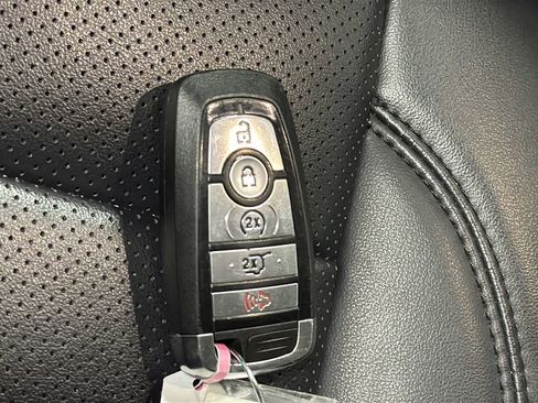 Used 2024 Ford Expedition Max XLT image 44