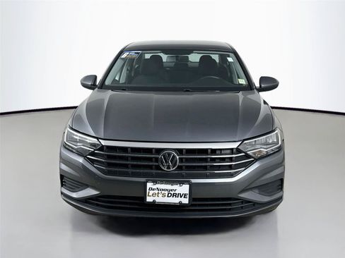 Used 2019 Volkswagen Jetta FWD image 4