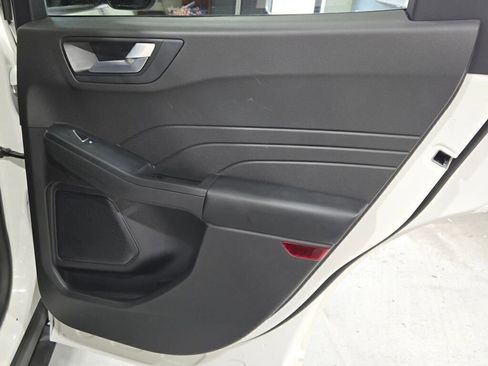 Used 2023 Ford Escape ST-Line Elite image 13