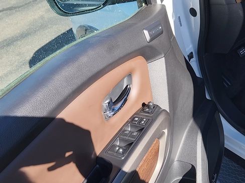 Used 2021 Nissan Titan Platinum Reserve w/ Moonroof Package image 7