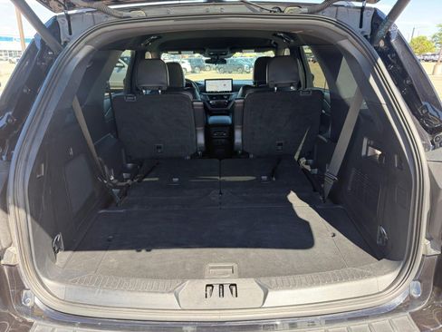 Certified 2025 Ford Explorer ST-Line AWD/4WD image 18