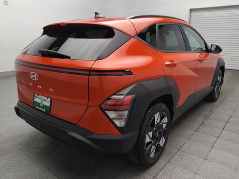 Used 2024 Hyundai Kona SEL FWD image 9