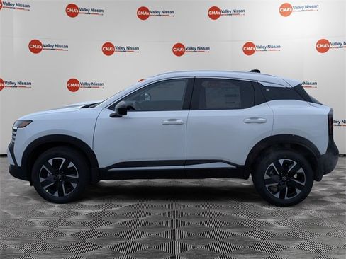 New 2026 Nissan Kicks SV image 8