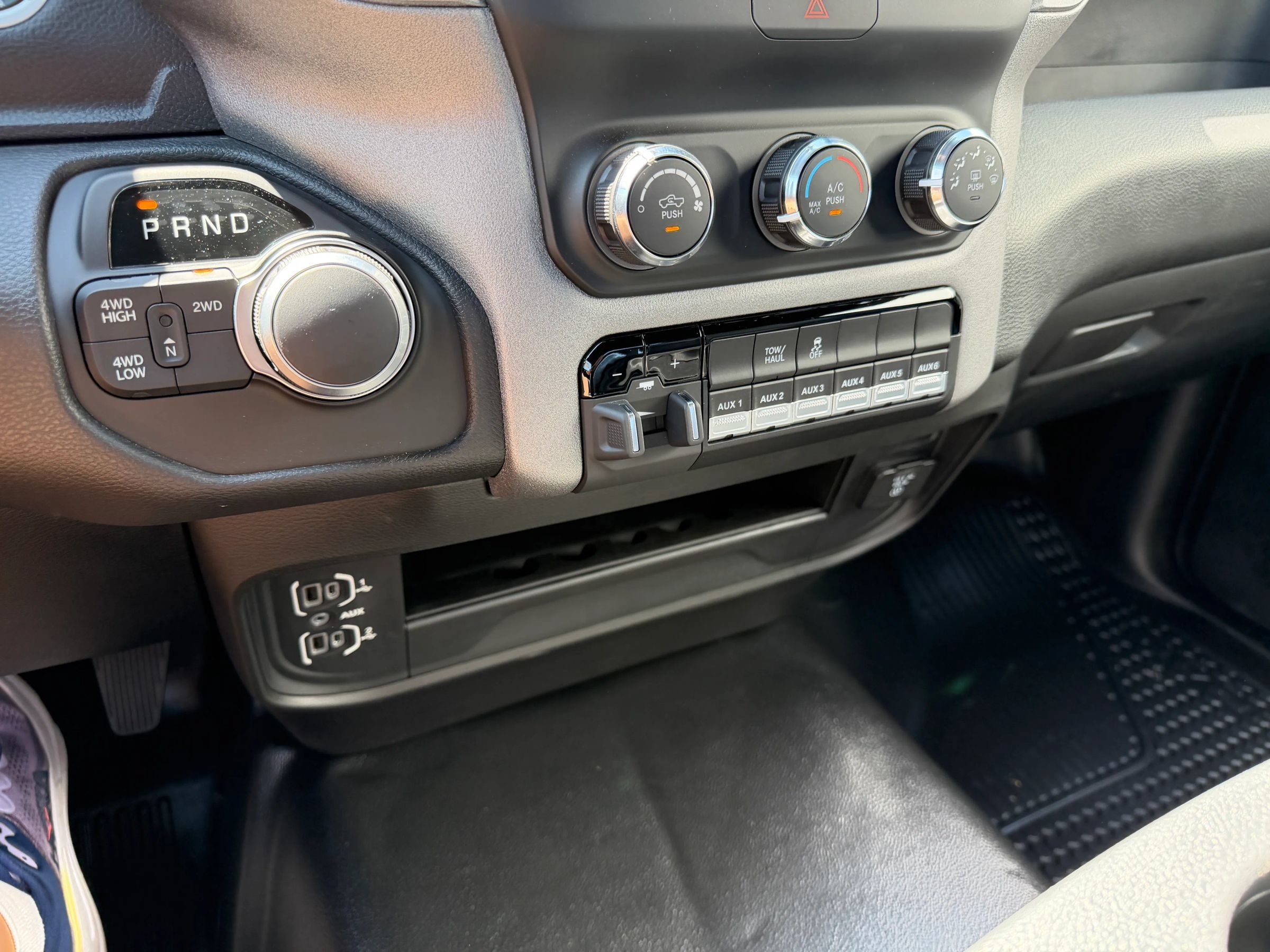 Used 2024 RAM 3500 Tradesman AWD/4WD image 23