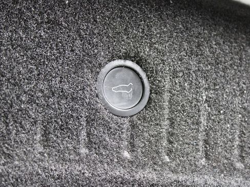 Used 2021 Tesla Model S Plaid image 19