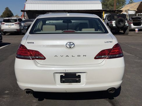 Used 2009 Toyota Avalon Limited image 10