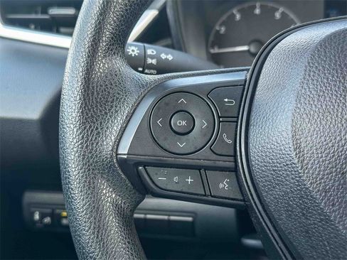 Used 2024 Toyota Corolla LE image 27