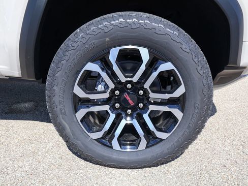 New 2026 GMC Canyon AT4 w/ Nightfall Essentials Package AWD/4WD image 29