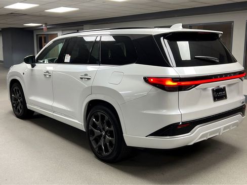 New 2026 Lexus TX 500h AWD w/ Technology Package image 5