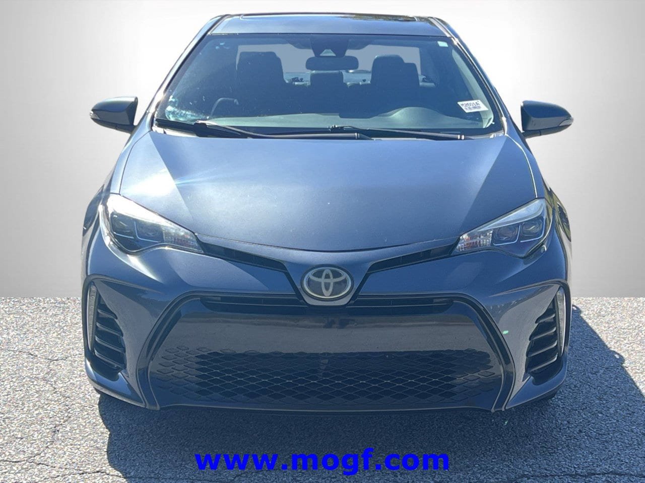 Used 2018 Toyota Corolla SE w/ SE Premium Package FWD image 27