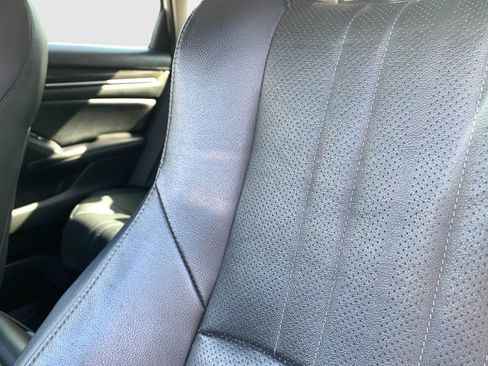 Used 2018 Honda Accord Touring image 39