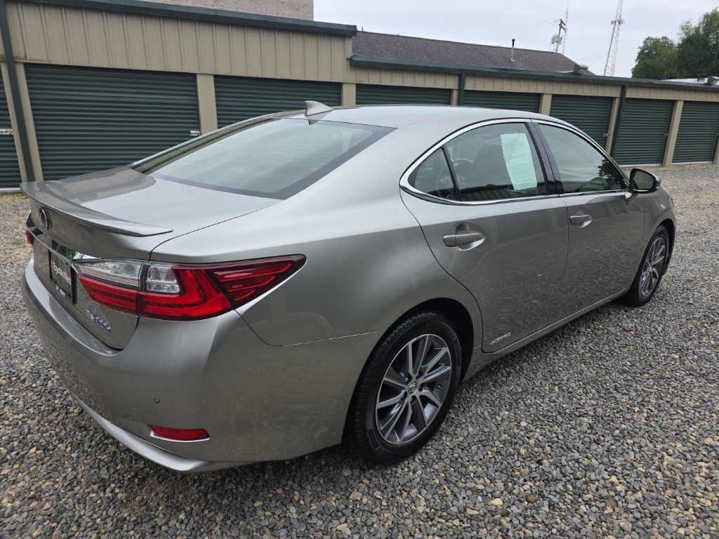 Used 2018 Lexus ES 300h FWD image 8