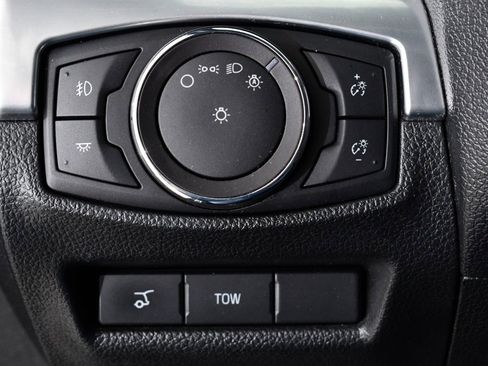 Used 2018 Ford Explorer Sport w/ Equipment Group 401A image 32