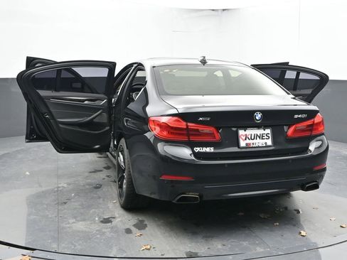 Used 2017 BMW 540i xDrive image 38