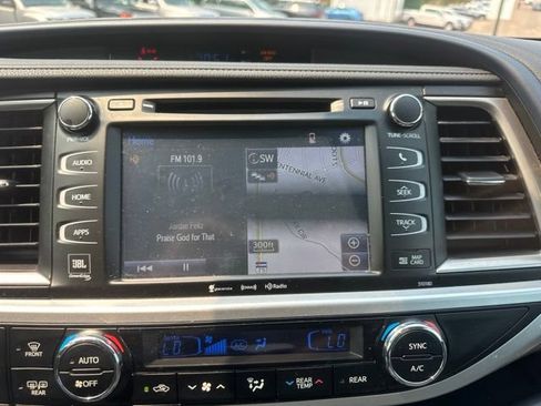Used 2018 Toyota Highlander Limited Platinum AWD/4WD image 21