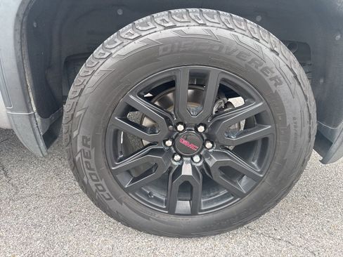 Used 2020 GMC Sierra 1500 Elevation w/ Elevation Value Package AWD/4WD image 9