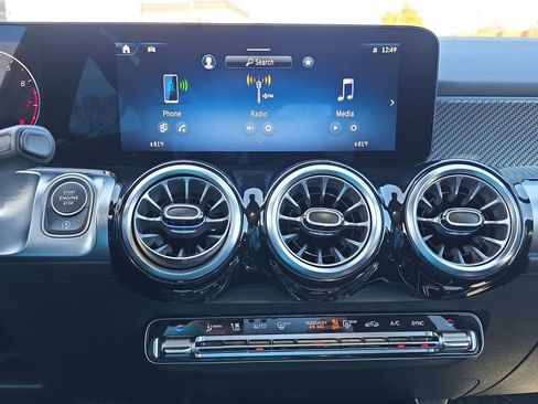 Certified 2025 Mercedes-Benz GLB 250 4MATIC image 27