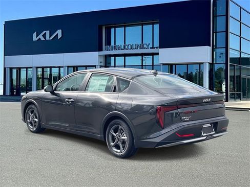 New 2025 Kia K4 LXS image 4