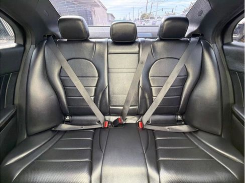 Used 2018 Mercedes-Benz C 300 Sedan image 9