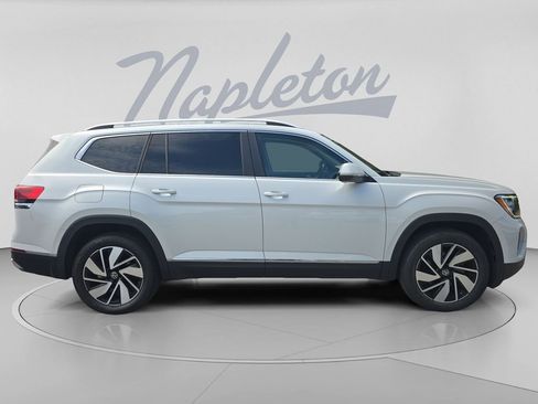 Used 2025 Volkswagen Atlas SEL AWD/4WD image 9