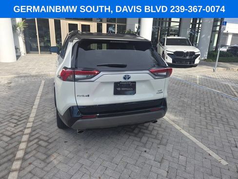 Used 2021 Toyota RAV4 XSE w/ XSE Grade Weather Package AWD/4WD image 17