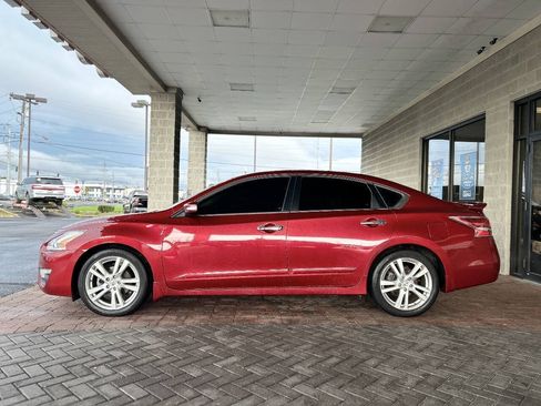 Used 2015 Nissan Altima 3.5 SL FWD image 6